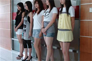 Shanghai's Local Cuisine and the Stories Behind It